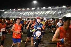 BIB: 23076, 82189, 26772
                            <button type="button" onclick="openModal(10698313)" class="btn btn-primary btn-sm float-right btn-popup" data-toggle="modal" data-target=".modal-high-quality">
                        <i class="fas fa-shopping-cart"></i> Add to Cart
                    </button>
                                            <button type="button" onclick="isThisMe(10698313, true)" class="btn btn-success btn-sm float-right btn-popup btn-isme hidden" data-toggle="tooltip" data-placement="bottom" title="นี่คือรูปของคุณใช่ไหม คลิกที่นี่เพื่อเอาเข้าอัลบั้ม">
                        <i class="fas fa-plus"></i> Add to album
                    </button>
                    <button type="button" onclick="isThisMe(10698313, false)" class="btn btn-warning btn-sm float-right btn-popup btn-isnotme hidden">
                        <i class="fas fa-ban"></i> Remove from album
                    </button>